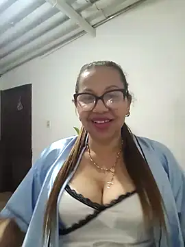 Ladymilf12 online show from May 5, 2026, 1:24 am