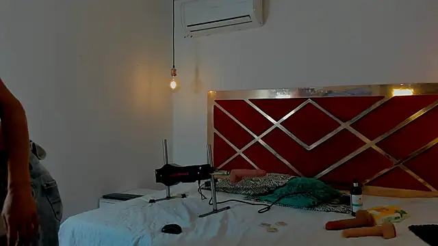 sexx goddess online show from June 26, 2026, 1:43 am