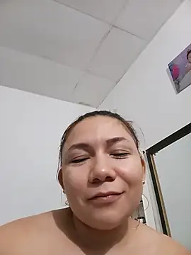 Snapshot of Luna_Morch chatting on June 7, 2026, 3:21 am Luna Morch online show from June 7, 2026, 3:21 am