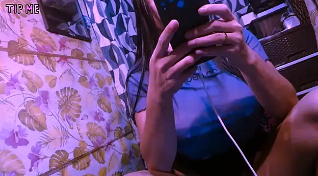 Snapshot of TSjuicyhotdrops chatting on February 9, 2025, 6:47 pm TSjuicyhotdrops online show from February 9, 2025, 6:47 pm