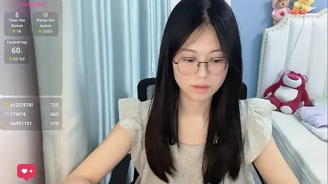 Snapshot of Luna-666 chatting on May 17, 2026, 3:04 am Luna-666 online show from May 17, 2026, 3:04 am