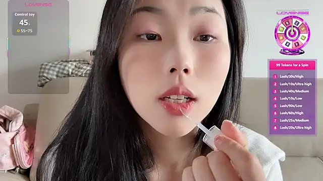 Snapshot of XIAOnaimao-001 chatting on June 7, 2026, 7:45 am XIAOnaimao-001 online show from June 7, 2026, 7:45 am