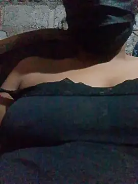 Snapshot of shashini97 chatting on June 6, 2026, 5:28 pm shashini97 online show from June 6, 2026, 5:28 pm