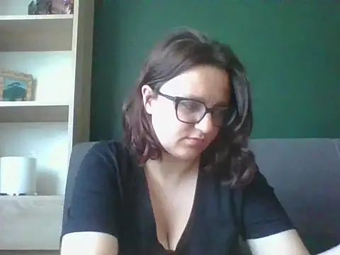 Snapshot of sensual_paris chatting on May 28, 2026, 5:27 am sensual paris online show from May 28, 2026, 5:27 am