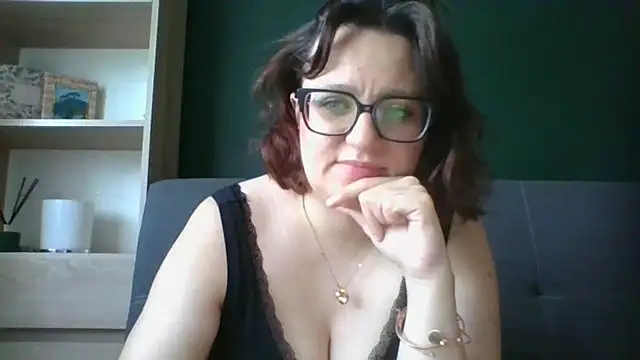 Snapshot of sensual_paris chatting on July 8, 2026, 5:23 am sensual paris online show from July 8, 2026, 5:23 am