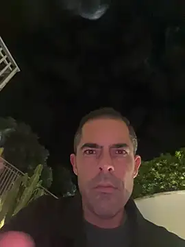 Snapshot of Riccardo86xx chatting on April 28, 2026, 7:19 pm Riccardo86xx online show from April 28, 2026, 7:19 pm