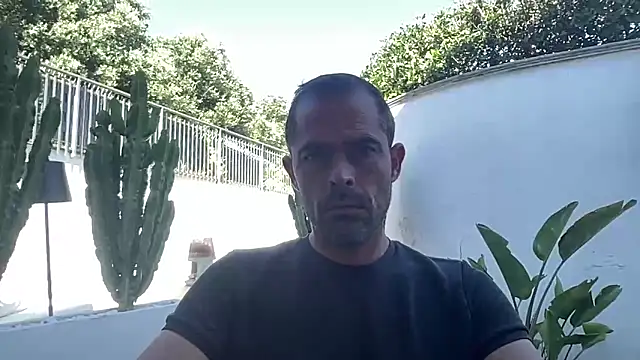 Snapshot of Riccardo86xx chatting on May 20, 2026, 2:45 pm Riccardo86xx online show from May 20, 2026, 2:45 pm