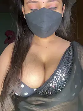 Naughty pooja44 online show from May 7, 2026, 10:15 pm