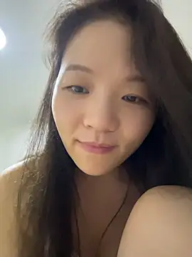 xiaochengzi505 online show from June 19, 2026, 1:26 pm