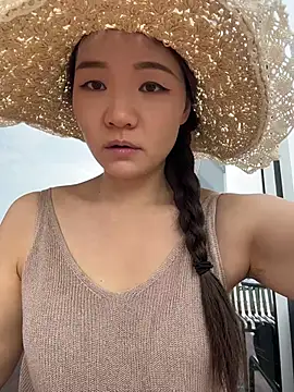 xiaochengzi505 online show from July 9, 2026, 12:58 am