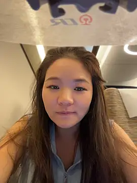 xiaochengzi505 online show from July 30, 2026, 1:21 pm