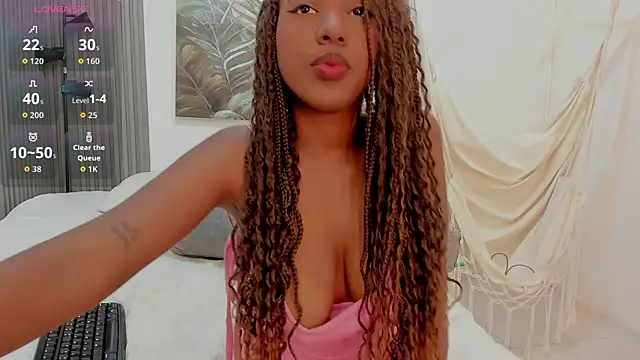 Kiara Curls online show from July 28, 2026, 12:48 pm