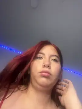 Snapshot of Caro_redd chatting on May 7, 2026, 12:43 pm Caro redd online show from May 7, 2026, 12:43 pm