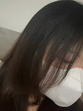 Snapshot of Ni_Tran chatting on June 26, 2026, 6:01 pm Ni Tran online show from June 26, 2026, 6:01 pm