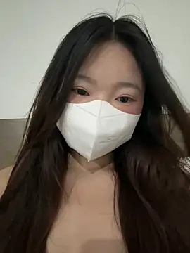 Snapshot of Ni_Tran chatting on July 12, 2026, 6:37 am Ni Tran online show from July 12, 2026, 6:37 am