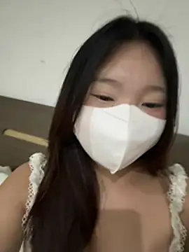Snapshot of Ni_Tran chatting on July 14, 2026, 4:34 pm Ni Tran online show from July 14, 2026, 4:34 pm
