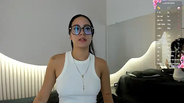 Snapshot of Zoebluntone chatting on June 3, 2026, 11:46 am Zoebluntone online show from June 3, 2026, 11:46 am