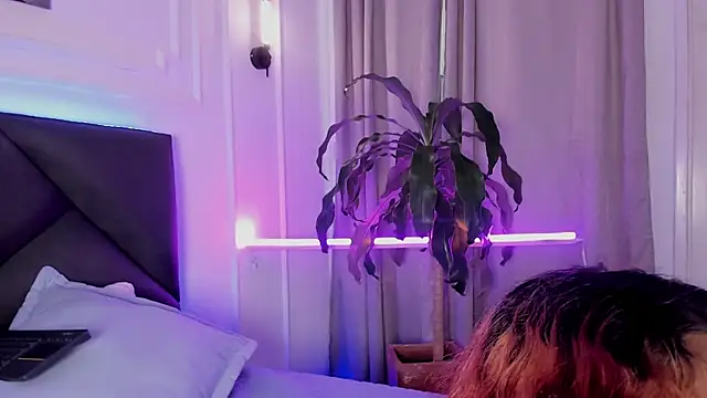 Snapshot of Raichell_sweet_curvy chatting on April 29, 2026, 5:30 pm Raichell sweet curvy online show from April 29, 2026, 5:30 pm