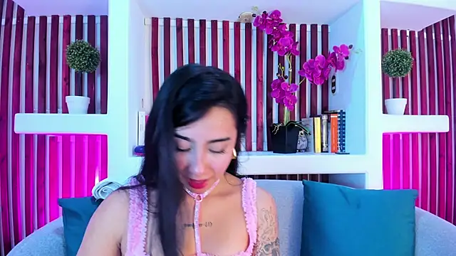 Snapshot of AshleyGross_ chatting on May 18, 2026, 7:52 pm AshleyGross online show from May 18, 2026, 7:52 pm