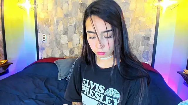 Snapshot of AshleyGross_ chatting on May 28, 2026, 7:44 pm AshleyGross online show from May 28, 2026, 7:44 pm
