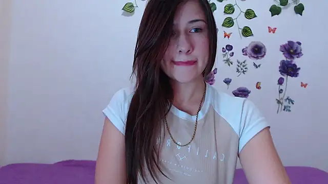 Snapshot of GirlAngell17 chatting on May 5, 2026, 12:51 am GirlAngell17 online show from May 5, 2026, 12:51 am