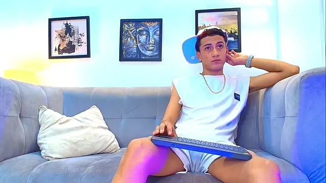Snapshot of KING_BOYS2026 chatting on July 18, 2026, 1:43 am KING BOYS2026 online show from July 18, 2026, 1:43 am