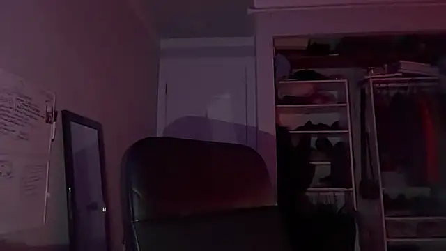 Snapshot of Maddieblairxo chatting on July 26, 2026, 8:10 am Maddieblairxo online show from July 26, 2026, 8:10 am