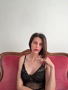 Snapshot of EliseAfterDark chatting on April 29, 2026, 8:07 am EliseAfterDark online show from April 29, 2026, 8:07 am