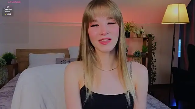 MilliBrownn online show from May 1, 2026, 3:22 am