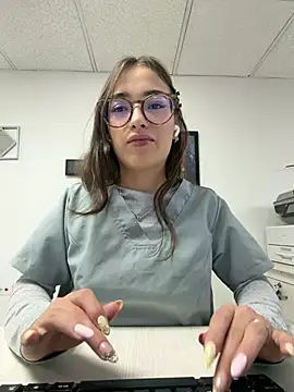 Snapshot of Sweet_Milaa1 chatting on July 22, 2026, 7:38 pm Sweet Milaa1 online show from July 22, 2026, 7:38 pm