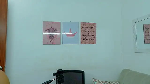 Snapshot of Zoe_rousse01 chatting on May 16, 2026, 7:45 pm Zoe rousse01 online show from May 16, 2026, 7:45 pm
