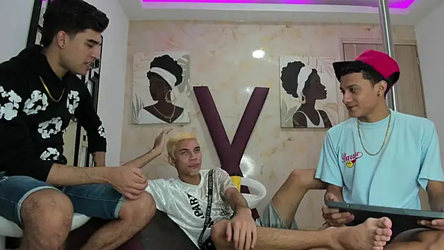 Snapshot of LUCKY_BOX2026 chatting on June 18, 2026, 3:38 pm LUCKY BOX2026 online show from June 18, 2026, 3:38 pm