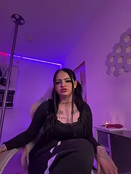 ashleysseite online show from April 29, 2026, 5:06 pm