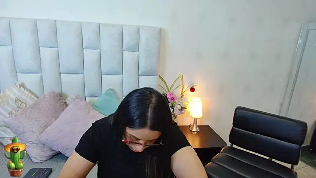 Snapshot of Antonella_Bose chatting on May 12, 2026, 12:35 pm Antonella Bose online show from May 12, 2026, 12:35 pm