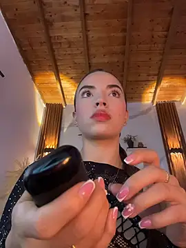 Snapshot of catalina_lafer chatting on May 13, 2026, 12:13 pm catalina lafer online show from May 13, 2026, 12:13 pm