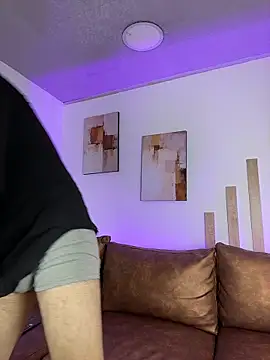 DomBoy  online show from June 9, 2026, 8:09 pm