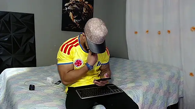 JACOB BECKET online show from June 5, 2026, 10:48 pm