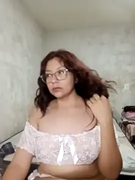 Snapshot of Grace_Moon04 chatting on May 8, 2026, 5:18 pm Grace Moon04 online show from May 8, 2026, 5:18 pm