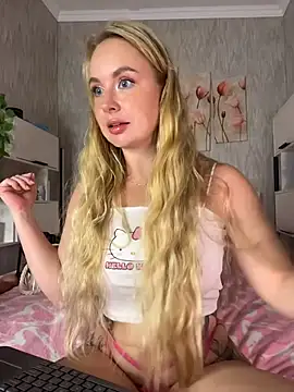 Snapshot of Kitty-Kelsi chatting on June 26, 2026, 8:19 am Kitty-Kelsi online show from June 26, 2026, 8:19 am
