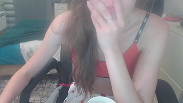 juili juili online show from May 18, 2026, 8:36 pm