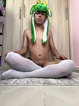 Snapshot of Asher_Young chatting on May 22, 2026, 1:35 am Asher Young online show from May 22, 2026, 1:35 am