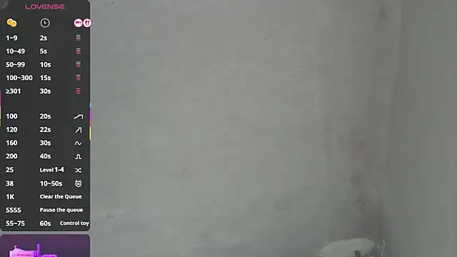 VikkiMouse18 online show from April 30, 2026, 10:54 am