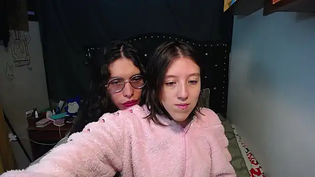 Blair y Briar online show from July 28, 2026, 7:39 pm