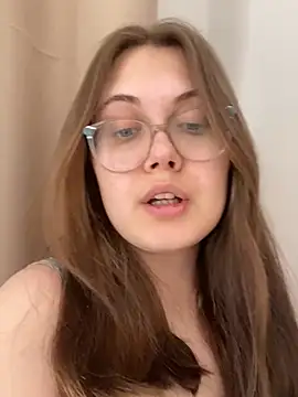 Snapshot of ecpochmak chatting on May 14, 2026, 1:29 pm ecpochmak online show from May 14, 2026, 1:29 pm