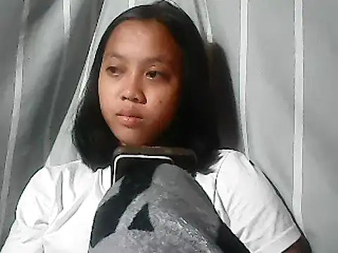 Snapshot of Yours_AsianPinayGirl18 chatting on June 3, 2026, 8:58 pm Yours AsianPinayGirl18 online show from June 3, 2026, 8:58 pm
