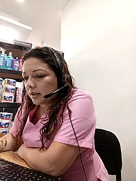 Snapshot of SAMANTHA--02 chatting on May 12, 2026, 12:57 pm SAMANTHA--02 online show from May 12, 2026, 12:57 pm