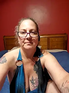 Harleygirl73 online show from May 31, 2026, 1:14 am