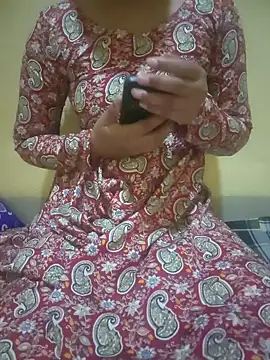 Seema yadav01 online show from May 1, 2026, 5:45 am