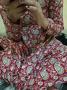 Snapshot of Seema_yadav01 chatting on July 1, 2026, 5:20 am Seema yadav01 online show from July 1, 2026, 5:20 am