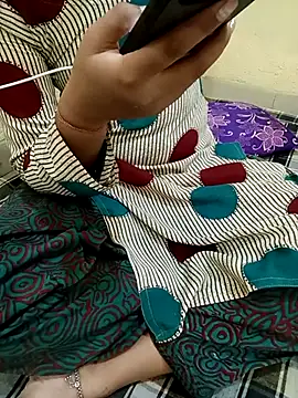Snapshot of Seema_yadav01 chatting on July 13, 2026, 5:10 am Seema yadav01 online show from July 13, 2026, 5:10 am